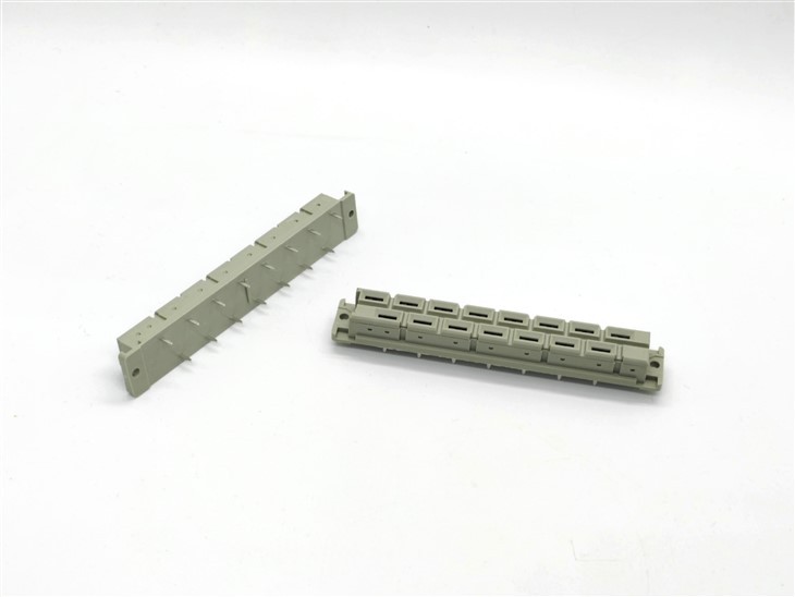 Connectors de tipus H15 DIN41612 Vertical H15